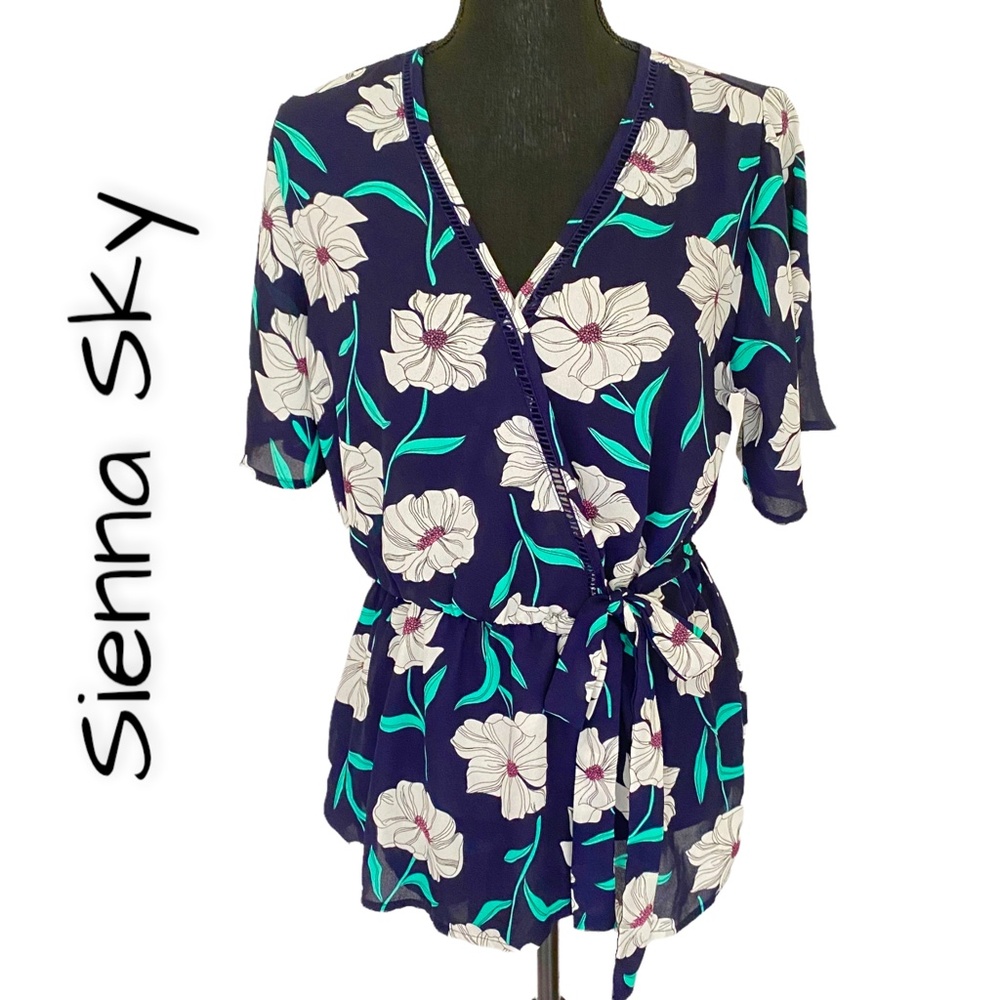 SIENNA SKY Navy Floral Blouse, Size Large - Just beautiful!